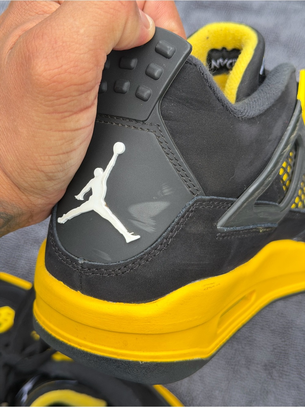 Size 6.5Y Air Jordan 4 Retro Thunder Black/Yellow - Picture 12 of 14